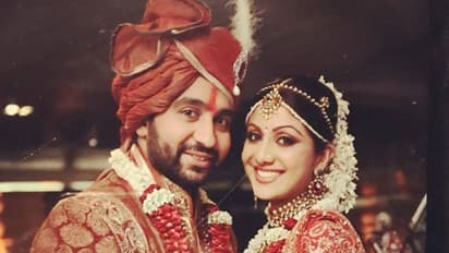 নবজাতক কন্যাকে নিয়ে সপরিবারে শিল্পা, মুহূর্তে ভাইরাল আনন্দমুহূর্তের ছবি