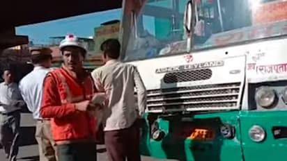 ಜಾಮ್ ಆಗಿದೆ ಎಂದ ಪ್ರಯಾಣಿಕನ್ನೇ ಹಿಡಿದು ಟ್ರಾಫಿಕ್ ಪೊಲೀಸ್ ಮಾಡಿದರು!