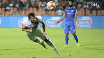 ISL 2020: ಮನೆಯಲ್ಲೇ ಸೋತ ಮುಂಬೈ, ಸೆಮಿಫೈನಲ್ಗೆ ಚೆನ್ನೈ