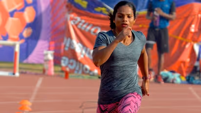 ಕೊರೋನಾದಿಂದ ಆರ್ಥಿಕ ಸಂಕಷ್ಟ, ಕಾರು ಮಾರಾಟ ಮಾಡಿ ತರಬೇತಿಗೆ ಮುಂದಾದ ದ್ಯುತಿ!