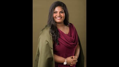 "பிகில்" பாண்டியம்மாளா இது?.... ஸ்டன்னிங் மார்டன் லுக்கில் அசத்தும் புகைப்படங்கள்...!