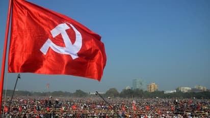 കഴുത്തിൽ പ്ലാസ്റ്റിക് കയർ, മുറിയുടെ വാതിൽ തുറന്നിട്ട നിലയിൽ; സിപിഎം നേതാവിന്റെ മരണത്തിൽ ദുരൂഹത