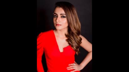 36 வயதிலும் வஞ்சனை வைக்காத திரிஷா! வாயடைத்து போக வைக்கும் லேட்டஸ்ட் போட்டோஸ்!