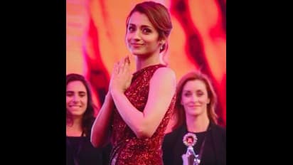 சொன்னது ஒன்னு, செஞ்சது ஒன்னு.... பிரபல நடிகரின் படத்தில் இருந்து அதிரடியாக விலகிய த்ரிஷா...!