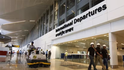 ವಿಮಾನದಲ್ಲಿ ಕುಳಿತು ಬಾಂಬ್ ಮಾತು: ದುಬೈಗೆ ಹೊರಟಿದ್ದವನ ಬಂಧನ