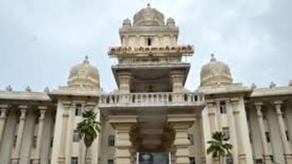 தஞ்சை பல்கலைக்கழகத்தை அலற விட்ட துண்டு நோட்டீஸ்.!! ஊழல் முறைகேட்டை அம்பலபடுத்த காத்திருக்கும் அடுத்த நோட்டீஸ்!