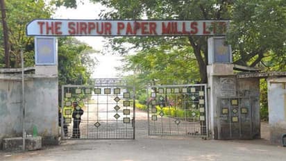 సిర్పూర్ పేపర్ మిల్లులో ప్రమాదం: మట్టి పెళ్లలు పడి ముగ్గురు మృతి