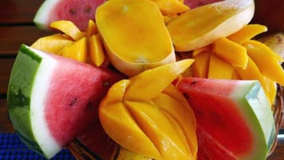 গরম আসছে, প্রাণ জুড়োতে কোন ফল খাবেন, কেন খাবেন