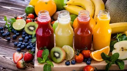 വേനല്‍ക്കാലത്ത് കുടിക്കേണ്ട ആറ് പഴച്ചാറുകള്‍...