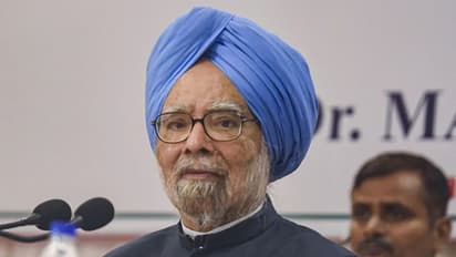 Former Prime Minister Manmohan Singh admitted to AIIMS after complaining of chest pain