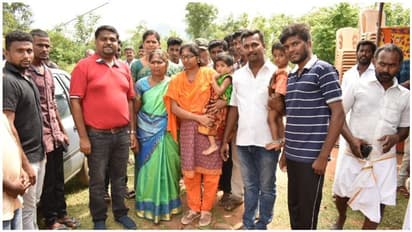 நாங்கள் வேல்முருகனுடன் இருக்கிறோம்... வீரப்பன் மகள் ஆதாரத்துடன் விளக்கம்..!