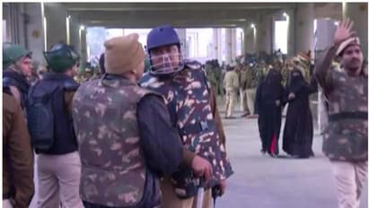 ജഫ്രബാദിലെ ഉപരോധസമരം: രണ്ട് മെട്രോ സ്റ്റേഷനുകള് അടച്ചു, ദില്ലി കനത്ത സുരക്ഷയില്