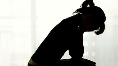 ರಸ್ತೆಯಲ್ಲಿ ಜನರೊಂದಿಗೆ ಅನುಚಿತ ವರ್ತನೆ:  ಮಹಿಳೆಯರ ಸೆರೆ