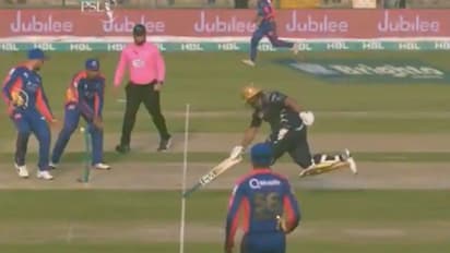 பாகிஸ்தான் முன்னாள் வீரரின் மகன் களத்தில் செய்த காரியம்.. வைரலாகும் வீடியோ