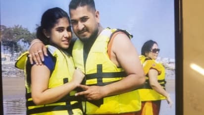 মায়ের উদ্দাম জীবনযাপন গ্রাস করেছিল  মেয়েকে,রিয়াও ছিল রমার মতো