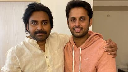 పవన్ కళ్యాణ్ ని కలిసిన నితిన్, భీష్మ డైరెక్టర్.. దిల్ రాజు వల్లే(ఫోటోస్)