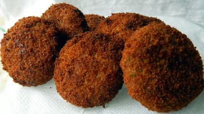 വായില് കപ്പലോടും ബീഫ് കട്ലറ്റ് തയ്യാറാക്കാം