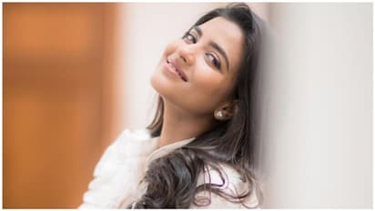 குடும்பத்தோடு திருச்செந்தூரில் சுவாமி தரிசனம்.. கொஞ்சம் ரிலாக்ஸ் செய்யும் ஐஸ்வர்யா ராஜேஷ் - வைரல் வீடியோ!