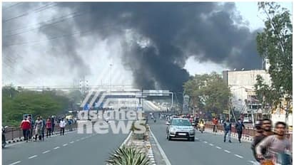 ദില്ലിയില് മരണം പതിനൊന്നായി; ഇന്ത്യാഗേറ്റില് മെഴുകുതിരി കത്തിച്ച് പ്രതിഷേധം