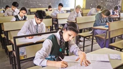 করোনা আবহে সিবিএসই বোর্ডের সব পরীক্ষা স্থগিত, সিদ্ধান্ত জানাল কেন্দ্র