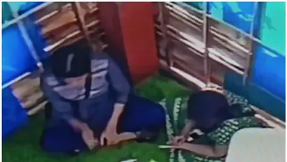 ങേ, പെണ്ണുങ്ങൾ പരസ്യമായി പുക വലിക്കുന്നോ?, ബിഗ് ബോസ്സിലെ 'പുകമുറി' ചര്ച്ചകള്