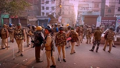 ദില്ലി ശാന്തമാകുന്നു;വടക്ക് കിഴക്കൻ ദില്ലി കേന്ദ്ര സേനയുടെ നിയന്ത്രണത്തിൽ, മത നേതാക്കളുമായി ചർച്ചയെന്ന് പൊലീസ്