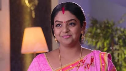 'కార్తికదీపం' ఫ్యాన్స్ కి షాక్.. వంటలక్క స్థానంలో మరొక నటి..?