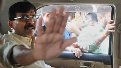 അഹമ്മദാബാദില് നമസ്തേയും ദില്ലിയില് വെടിവയ്പ്പും; കലാപം നിയന്ത്രിക്കാത്തതില് ബിജെപിയെ വിമര്ശിച്ച് ശിവസേന