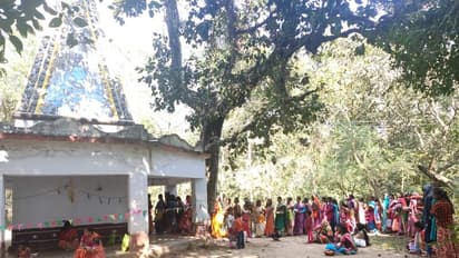 দেশের আর কোথাও দেখা যায় না এই জাগ্রত পঞ্চমুখী শিবের মূর্তি