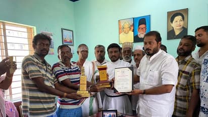 ஓட்டுபோட்ட மக்களுக்கே விருது கொடுத்த எம்எல்ஏ..!! மத வெறிக்கு அன்சாரி கொடுத்த சவுக்கடி...!!