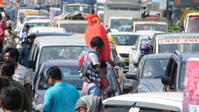 বাড়তে চলেছে পুলকারের খরচ, নয়া নিয়ম আনছে রাজ্য পরিবহন দফতর