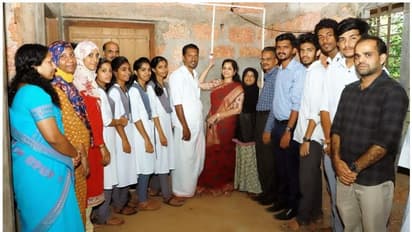 നന്മയുടെ 'വെട്ടം'; സോളാര് പാനല് ഉപയോഗിച്ച് വീട് വൈദ്യുതീകരിച്ച് എന്എസ്എസ് വിദ്യാര്ത്ഥികള്