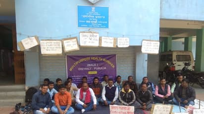 বাড়ি বাড়ি গিয়ে ডেঙ্গুর খোঁজ নেওয়ার কথা যাঁদের, তাঁরাই মাসখানেক ধরে ধরনায়