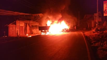 മലപ്പുറത്ത് കാറും ലോറിയും കൂട്ടിയിടിച്ച് കത്തി നശിച്ചു