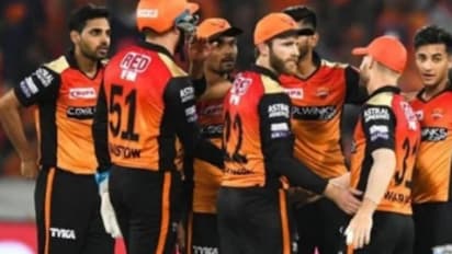 ஐபிஎல் 2020: அதிரடியாக கேப்டனை மாற்றிய சன்ரைசர்ஸ்.. கேப்டன் பொறுப்பிலிருந்து தூக்கி எறியப்பட்ட வில்லியம்சன்