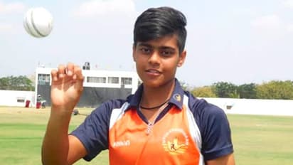 ১৬ বছর বয়সে ২৯ বলে ১০ উইকেট সঙ্গে আবার হ্যাটট্রিক, আইসিসি-ও উত্তেজিত, দেখুন ভিডিও