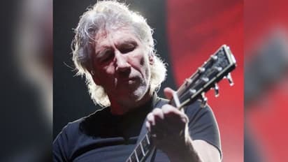 মোদী ফ্যাসিস্ট, পিঙ্ক ফ্লয়েডের  গিটারিস্টের মুখে সিএএ বিরোধী কবিতা