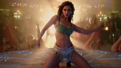 పిచ్చెక్కిస్తున్న దిశా పటాని ఐటెం సాంగ్.. ప్రియుడి కోసం బికినీలో బోల్డ్ గా..