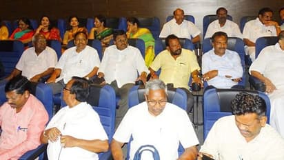 பெண் குழந்தைகளுடன் பெற்றவர்கள் கட்டாயம் பார்க்க வேண்டிய படம் திரௌபதி... ராமதாஸ் அதிரடி ட்வீட்..!