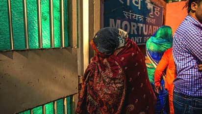 চোখ দেখাতে গিয়ে চলে গেল প্রাণটাই, পরিবার দূষছে বিদ্বেষ-বক্তৃতাকে