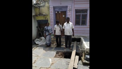 ನರಗುಂದದಲ್ಲಿ ನಿಲ್ಲದ ಭೂಕುಸಿತ: ಇಲ್ಲಿವೆ ಫೋಟೋಸ್