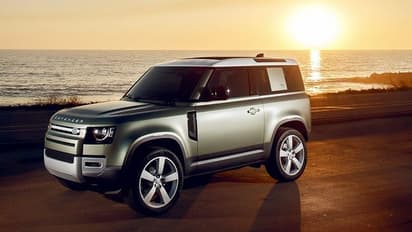 കൊവിഡിനോട് പോരാടാന് ആരോഗ്യ പ്രവര്ത്തകര്ക്ക് എസ്യുവികള് നല്കി ലാന്ഡ് റോവര്