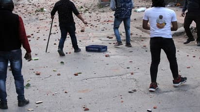 டெல்லி கலவரத்தில் உளவுத்துறை ஊழியர் கொலையில் சிக்கிய ஆம் ஆத்மி கவுன்சிலர்?