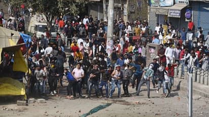 டெல்லி கலவரத்தை கழுவி ஊற்றிய ஐநா மன்றம்...!! கையாலாகாத போலீஸ் என கேலி பேச்சு...!!