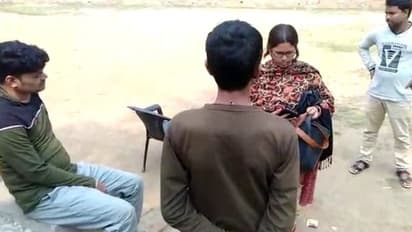 স্কুলে দেরি, শিক্ষক শিক্ষিকাদের দেড়  ঘণ্টা বাইরে দাঁড় করিয়ে রাখলেন গ্রামবাসীরা