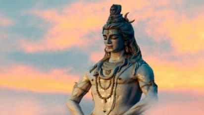 Purattasi Valarpirai: இன்று புரட்டாசி வளர்பிறை பிரதோஷம்..! எந்த முறை வழிபாட்டிற்கு, என்ன பலன் கிடைக்கும் ..!