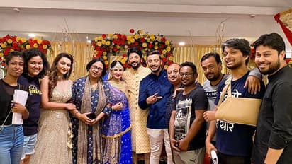 নতুন বউ-এর সাজে পায়েল,  প্রকাশ্যে এল গোপন বিয়ের ছবি