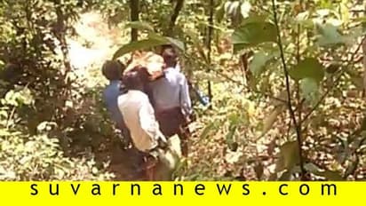 ರಸ್ತೆ ಇಲ್ಲದೆ ಶವ ಹೊತ್ತು ಸಾಗಿದ ಸ್ಥಳೀಯರು..!