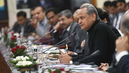 राज्यसभा के उप सभापति ने कहा, दलबदल विरोधी कानून के मामलों में फैसला करने के लिए स्पीकर ही बेहतर मंच