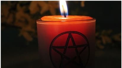 മന്ത്രവാദത്തിന്റ പേരില് തട്ടിപ്പ്; യുവതിയുടെ 27 കോടിയുമായി 'സ്വാമി' മുങ്ങി